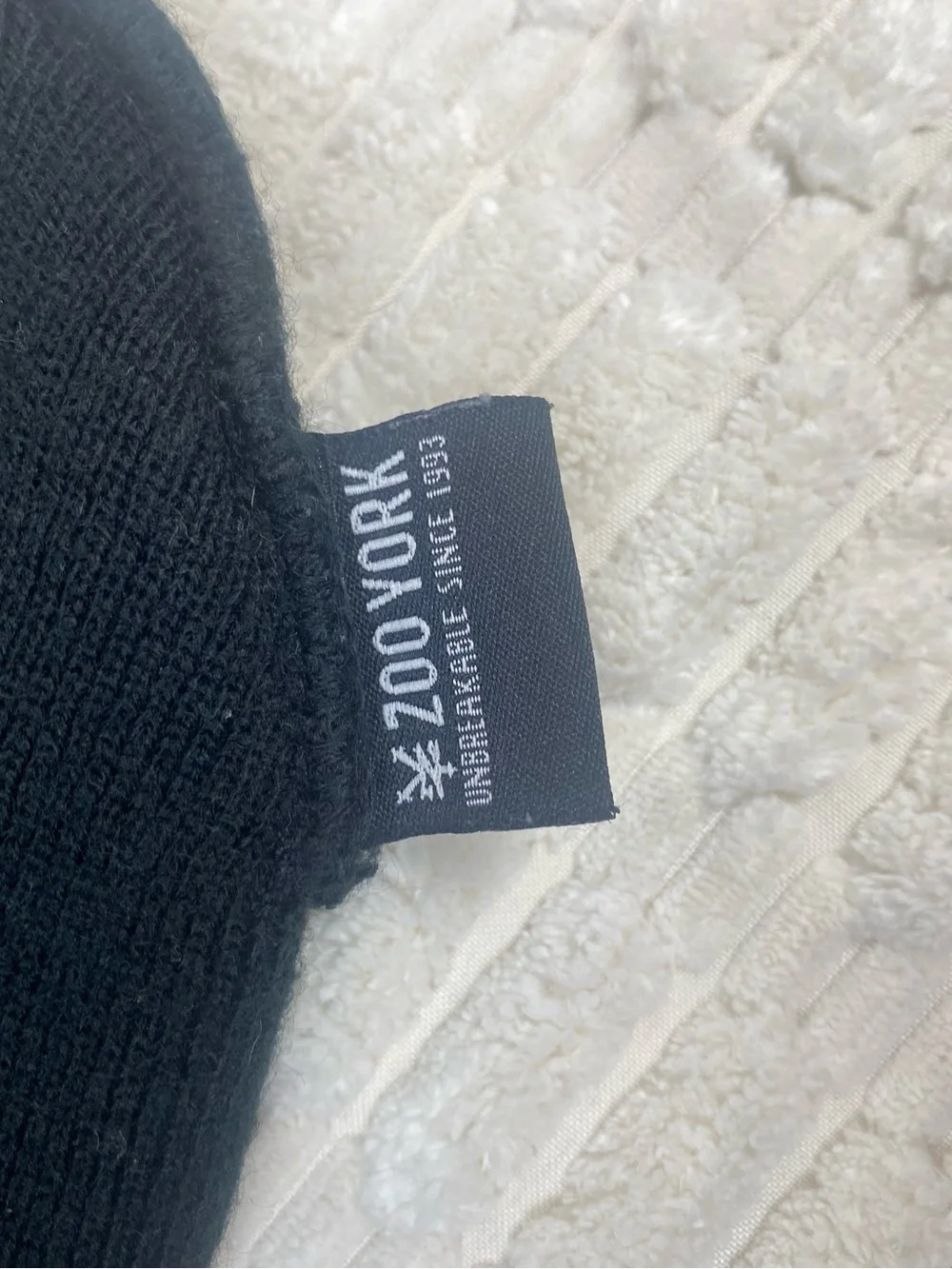 Zoo York Skatewear Black Knit Beanie Hat Silver Embroidered Text Logo Cap OSFM